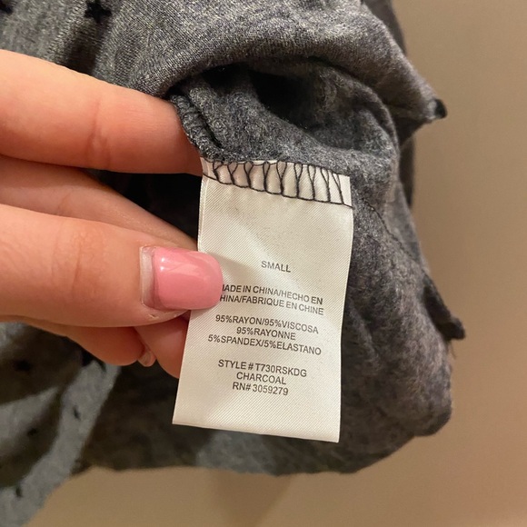 Thread & Supply that cozy life Aliza star print top size S gray & black. {211} - Picture 10 of 13